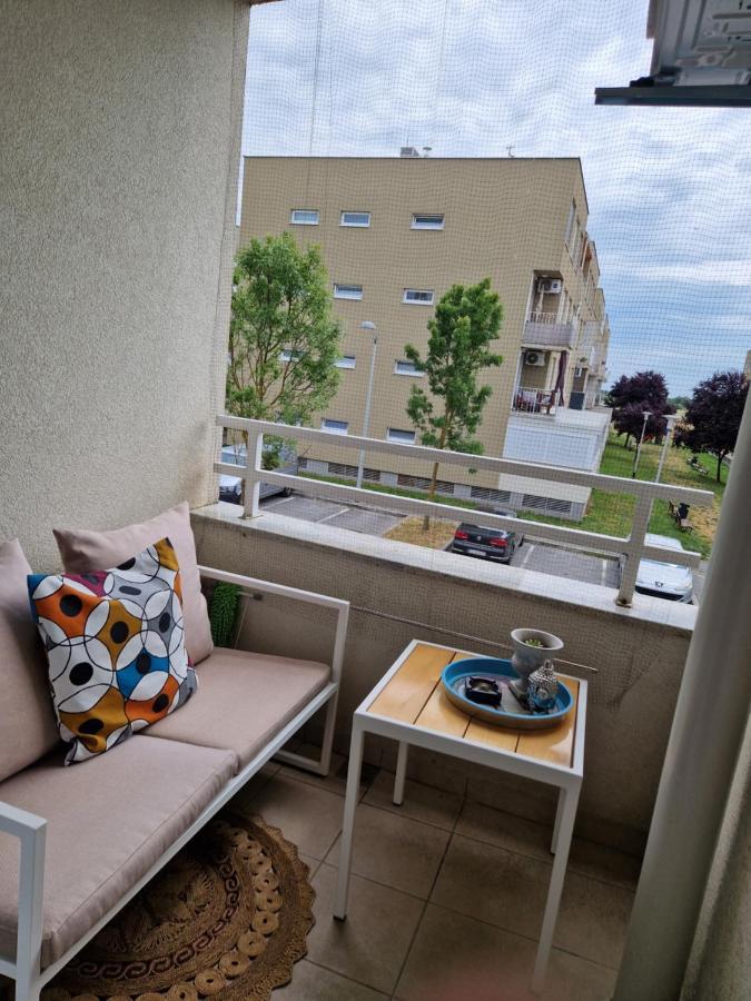 Apartment Rose Sesvete Exterior photo